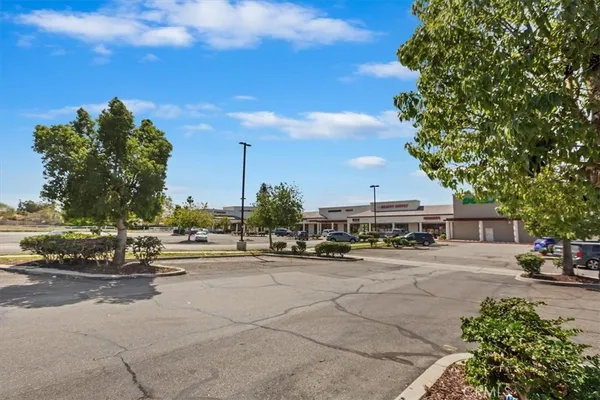 $899,900 | 10011 Thornbird Court, Moreno Valley, CA 92557