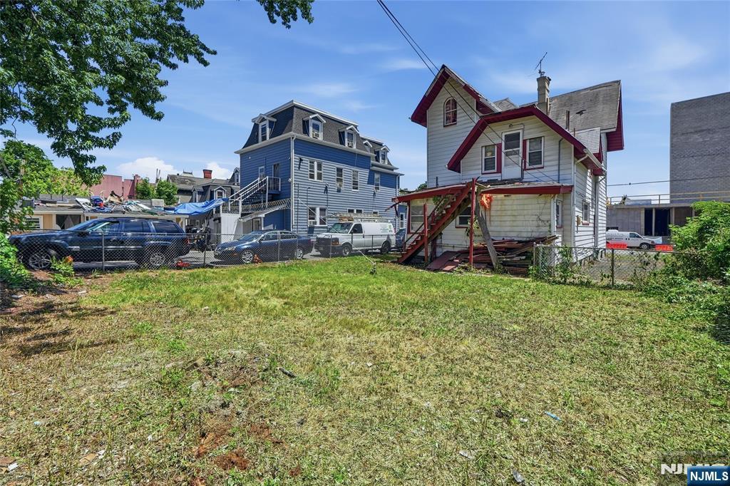 79 Cleveland Street Orange, NJ 07050 - Photo 7 of 25