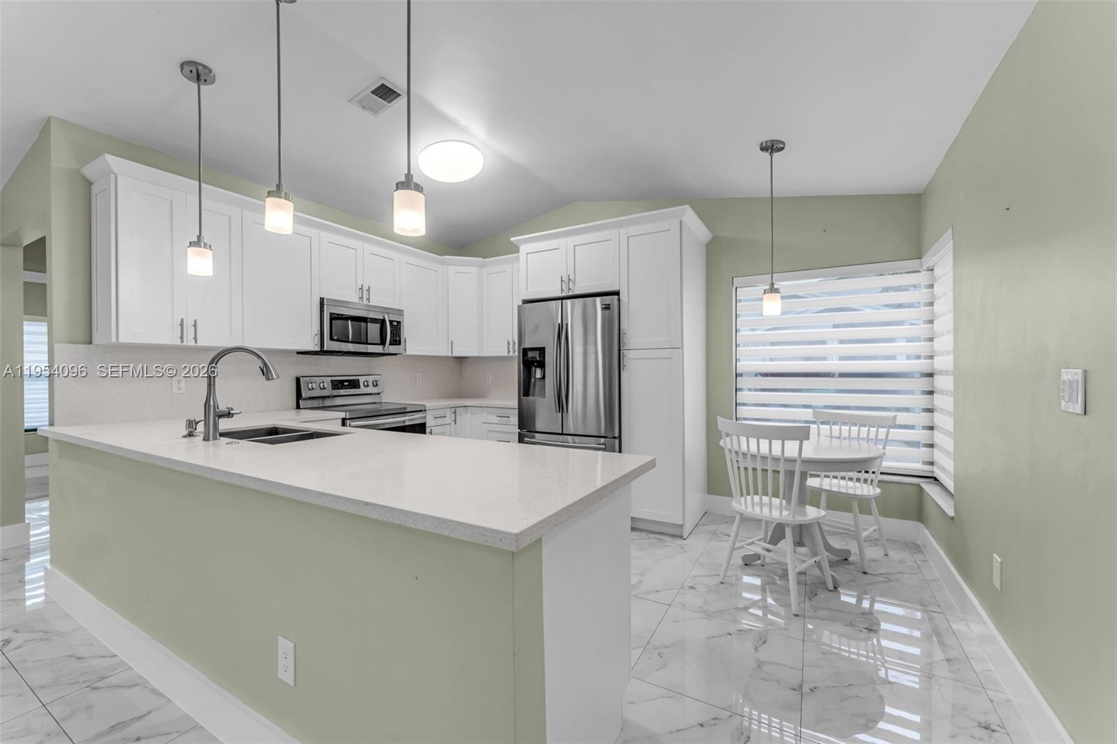 6445 Southwest 152nd Place, Unit 645 Miami, FL 33193 - Photo 4 of 27