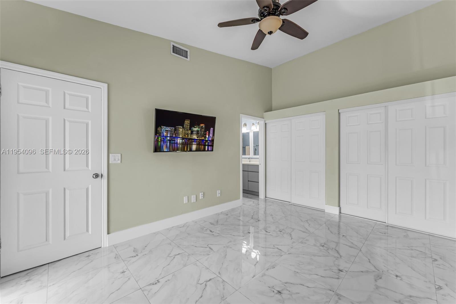 6445 Southwest 152nd Place, Unit 645 Miami, FL 33193 - Photo 8 of 27