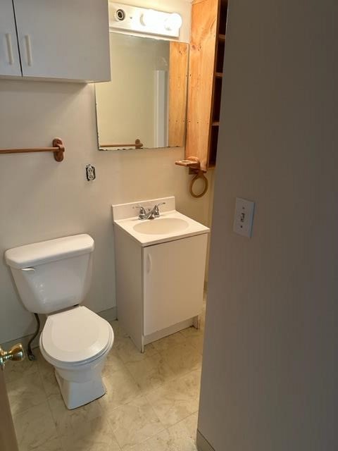 100 Main Street, Unit 3 Epping, NH 03042 - Photo 5 of 8