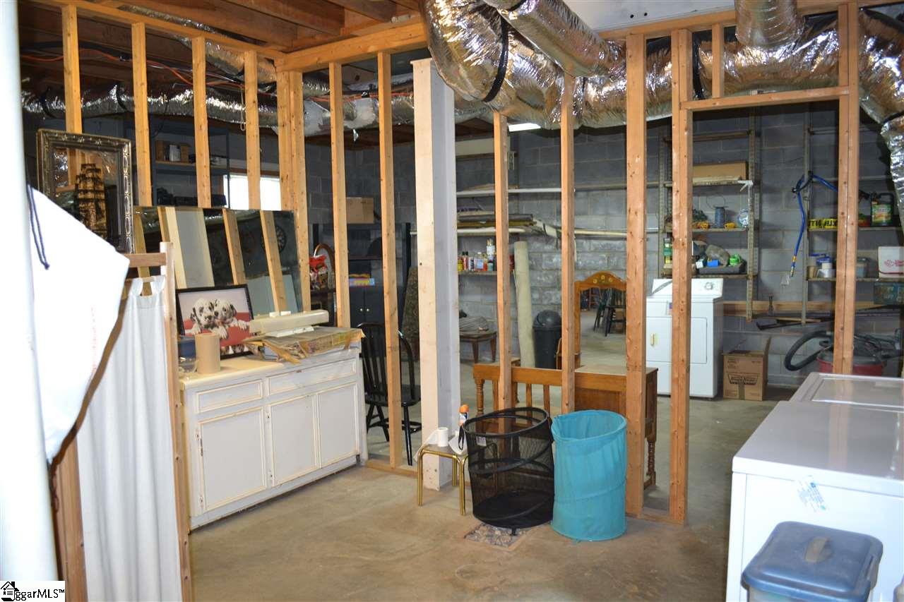 1055 Little Mountain Road Wellford, SC 29385 - Photo 27 of 32