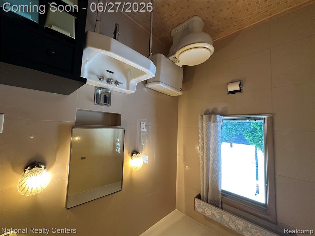 821 Pemberton Road Grosse Pointe, MI 48230 - Photo 19 of 64