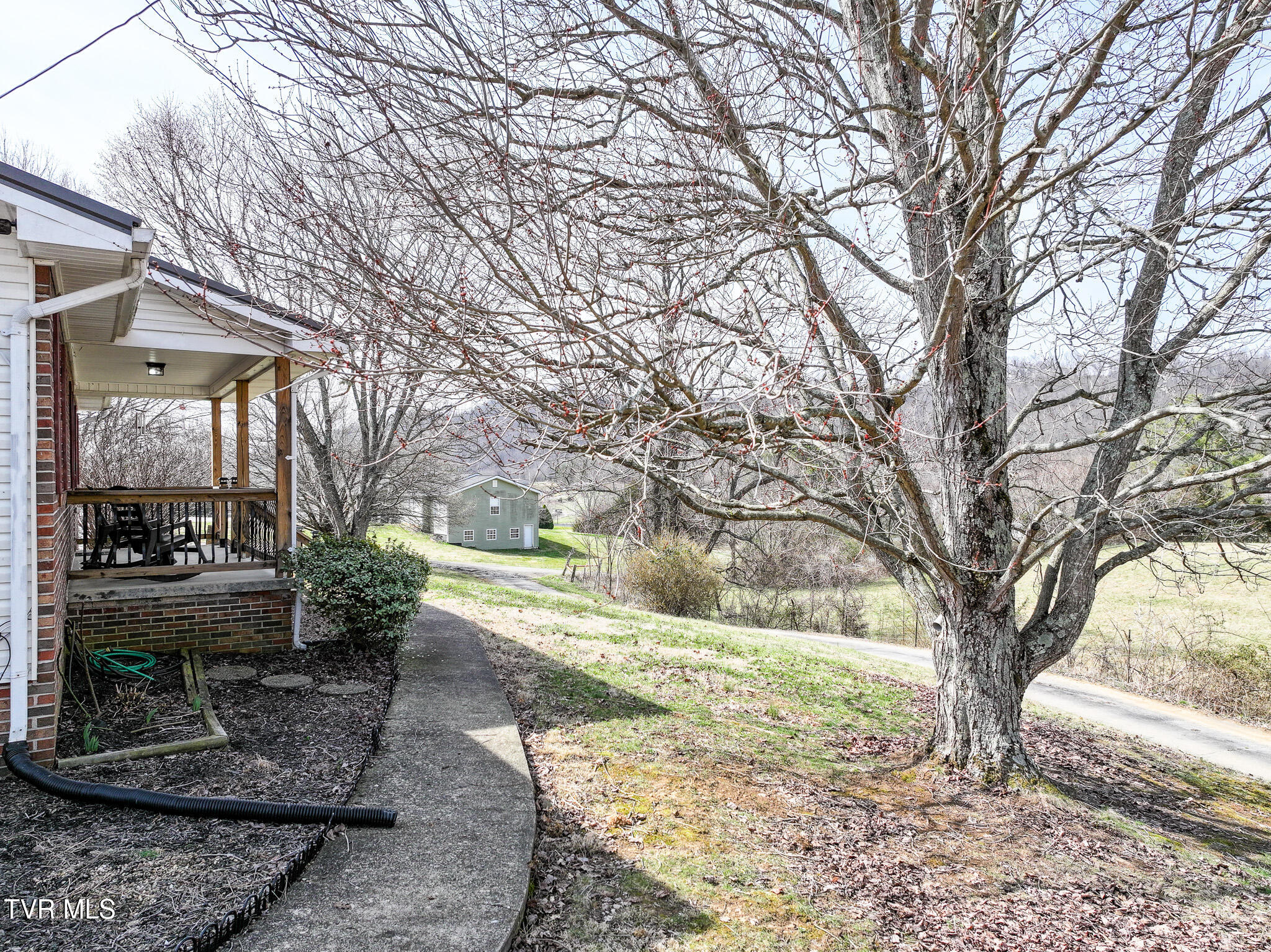 119 Mccartt Loop Chuckey, TN 37641 - Photo 40 of 49 40