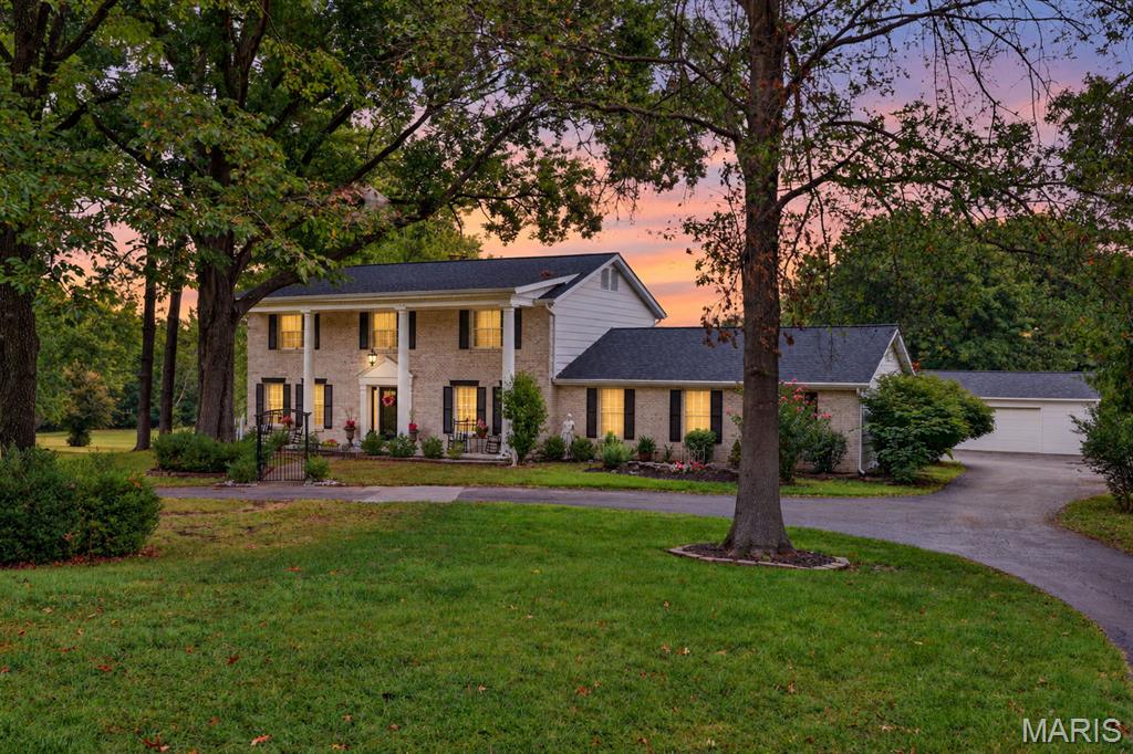 33 Weldon Spring Heights Drive Weldon Spring, MO 63304 - Photo 2 of 53 Gallery Image 2