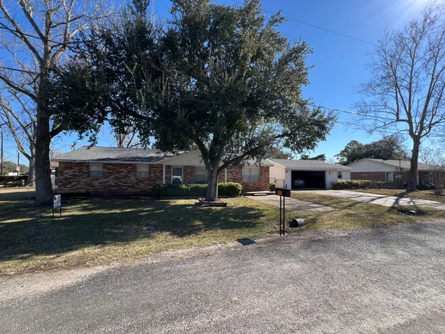 $179,900 | 203 Franklin Road, Wharton, TX 77488