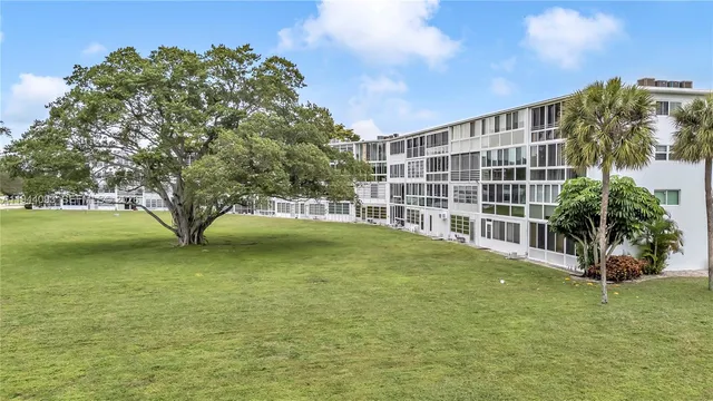 $174,000 | 1009 Berkshire A, Unit 1009, Deerfield Beach, FL 33442