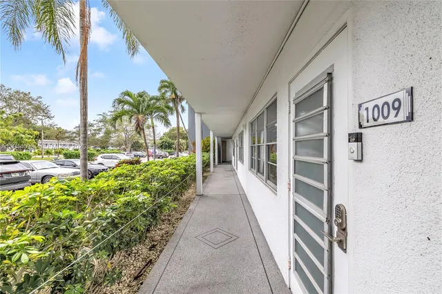 $174,000 | 1009 Berkshire A, Unit 1009, Deerfield Beach, FL 33442
