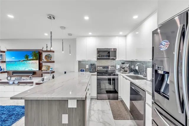 $174,000 | 1009 Berkshire A, Unit 1009, Deerfield Beach, FL 33442