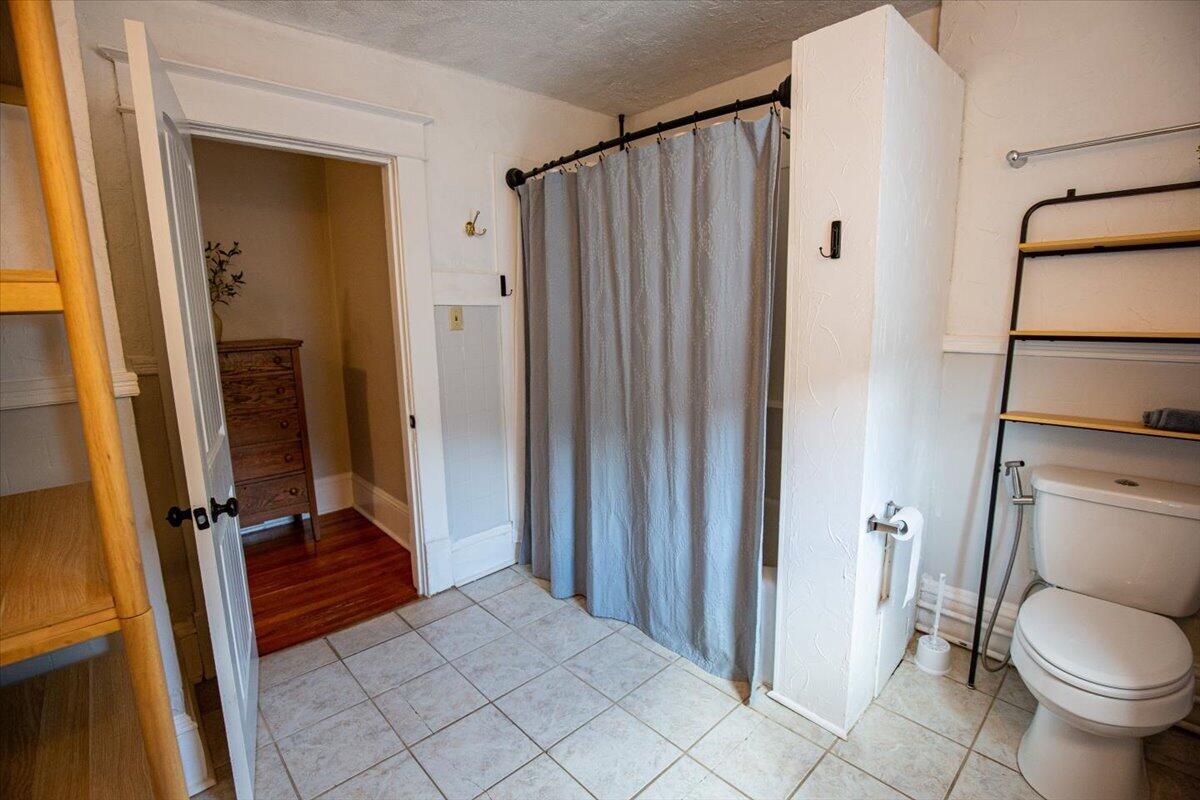 2446 Montvale Road Southwest Roanoke, VA 24015 - Photo 38 of 43 40-2446-Montvale-41