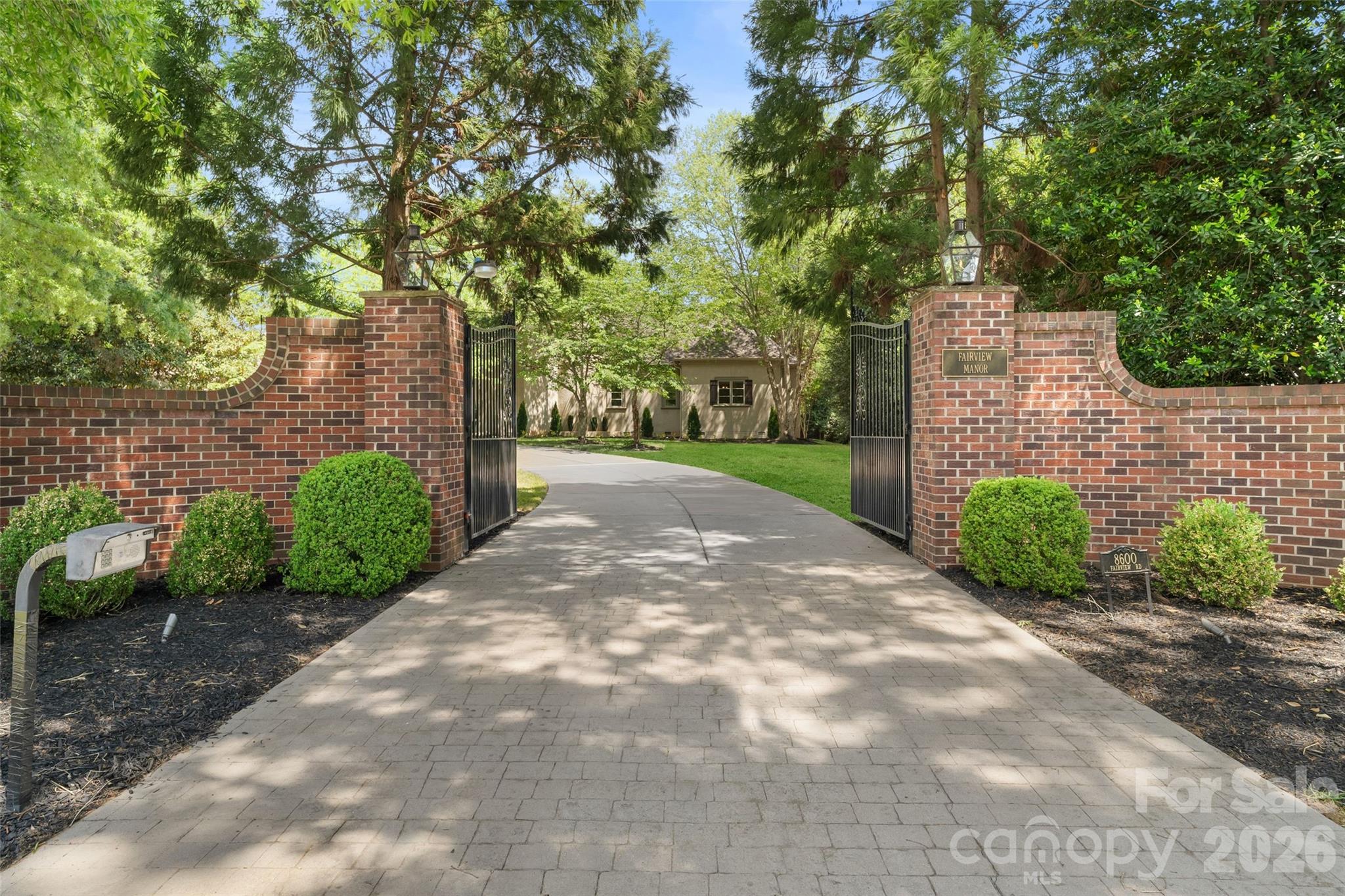 8600 Fairview Road Charlotte, NC 28226 - Photo 3 of 48