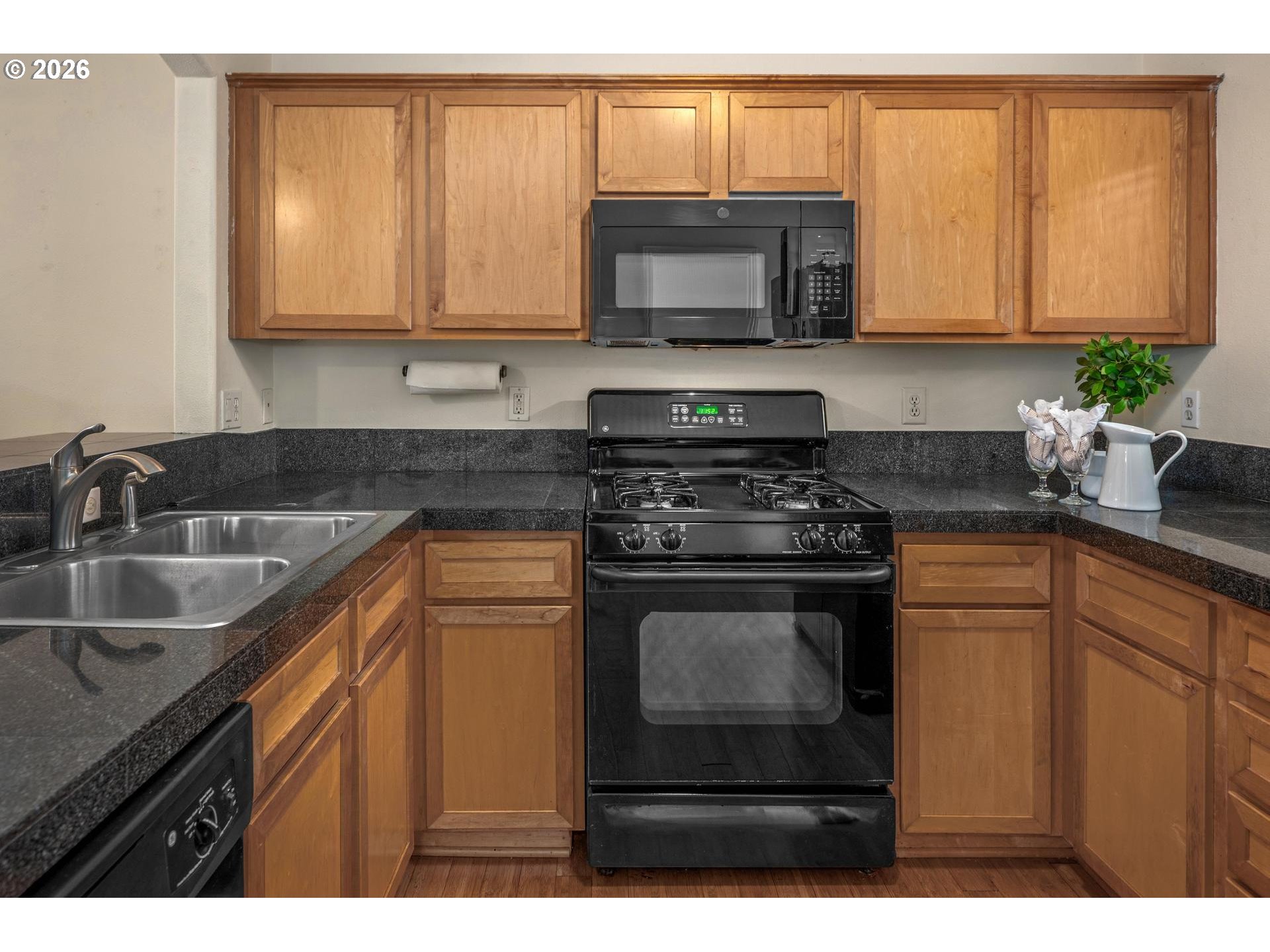 900 Southwest 173rd Avenue Beaverton, OR 97006 - Photo 14 of 35