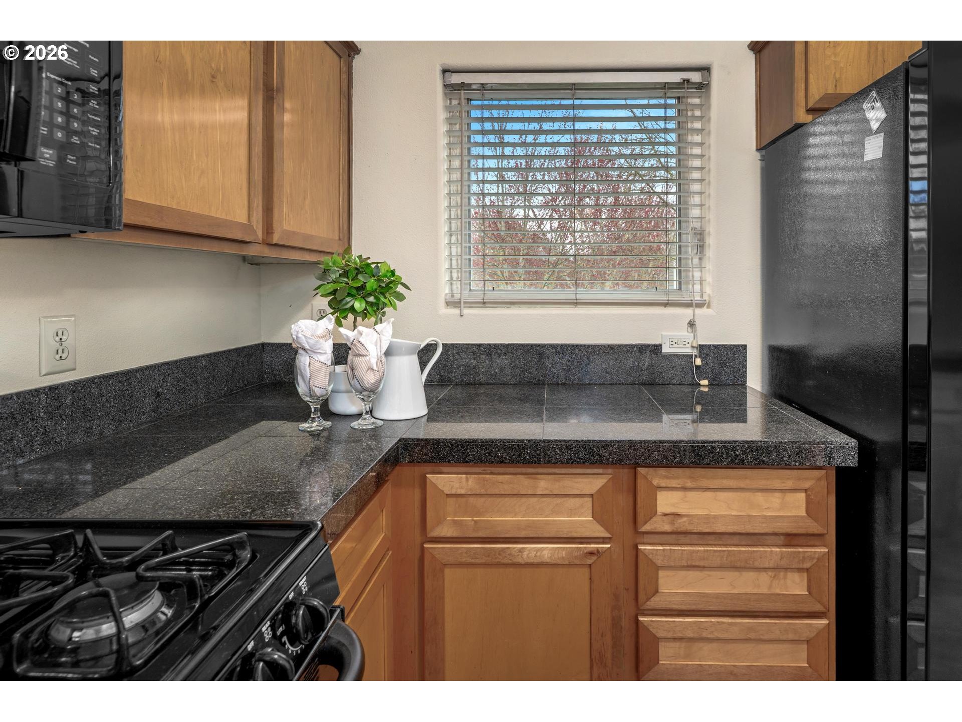 900 Southwest 173rd Avenue Beaverton, OR 97006 - Photo 15 of 35