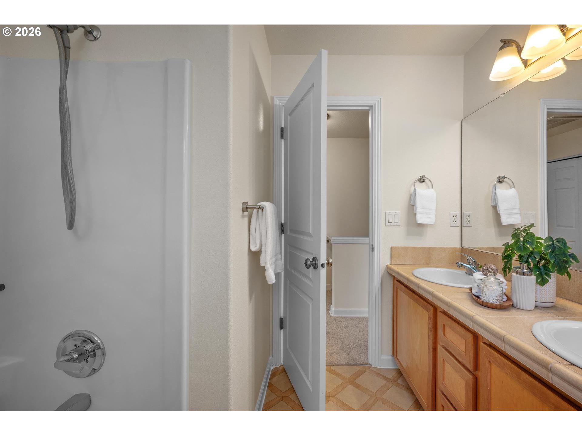 900 Southwest 173rd Avenue Beaverton, OR 97006 - Photo 24 of 35