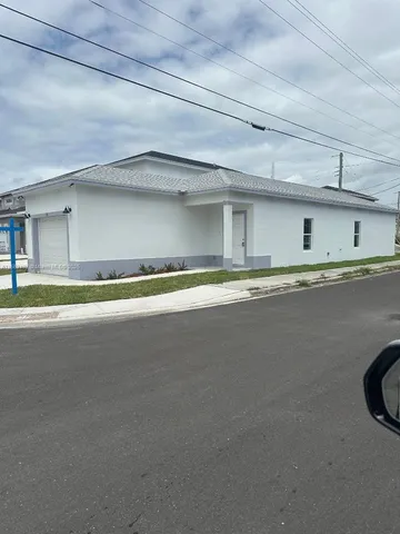 $388,500 | 401 Northwest 12th Avenue, Boynton Beach, FL 33435