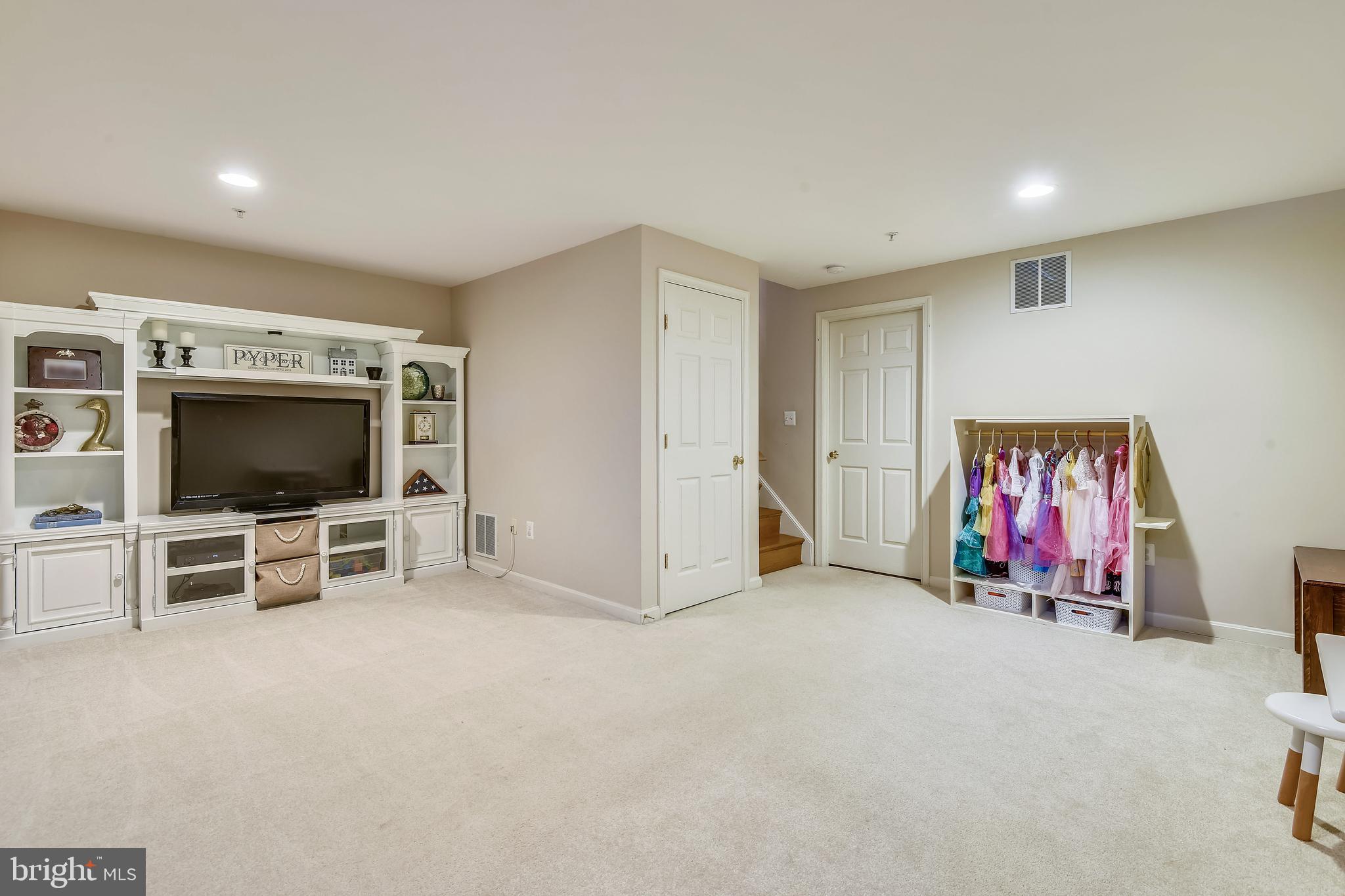 752 Howards Loop Annapolis, MD 21401 - Photo 29 of 37 Gallery Image 29