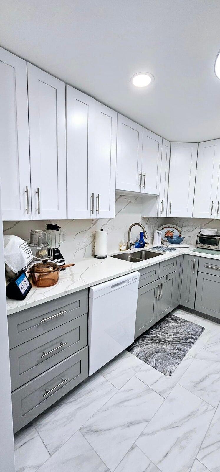 10126 South 44th Terrace Boynton Beach, FL 33436 - Photo 8 of 30 20241005141133163972000000-o