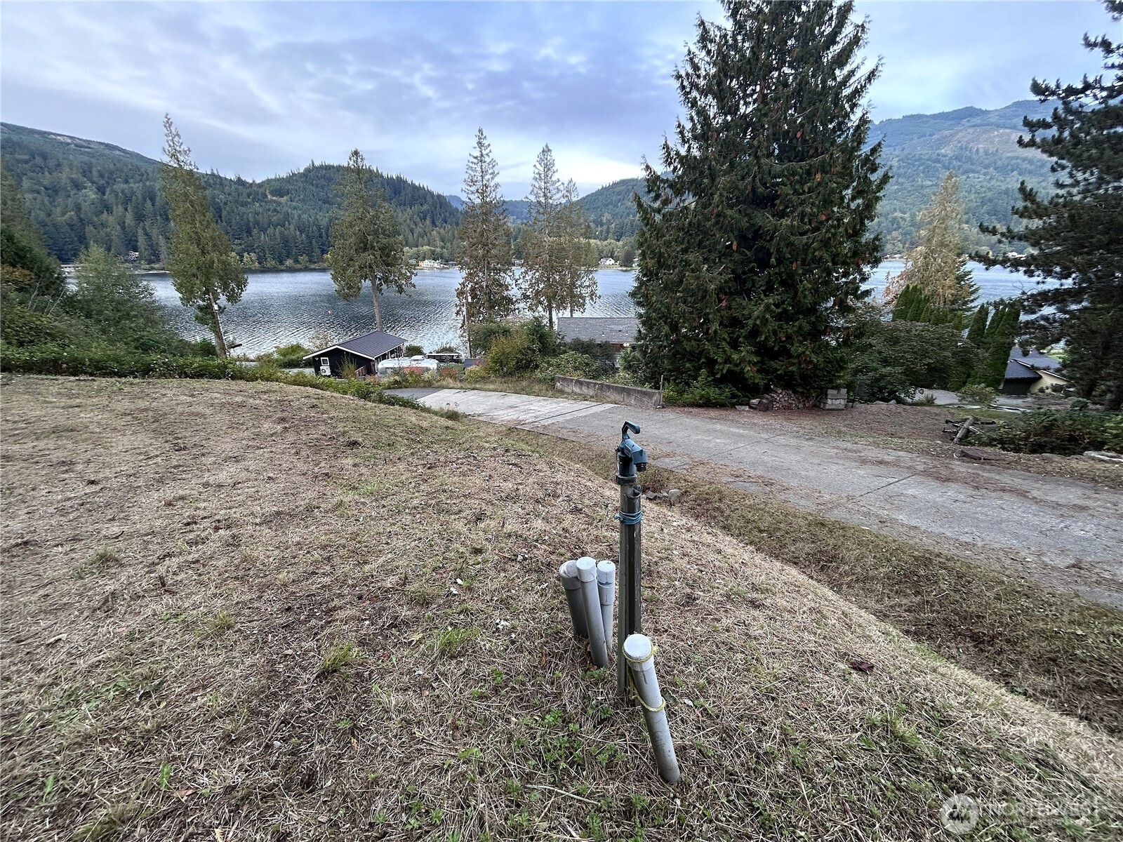 715 Samish Heights Lane Bellingham, WA 98229 - Photo 2 of 14