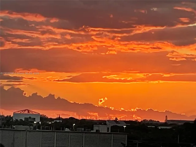 $2,000 | 2900 Northeast 30th Street, Unit A7, Fort Lauderdale, FL 33306