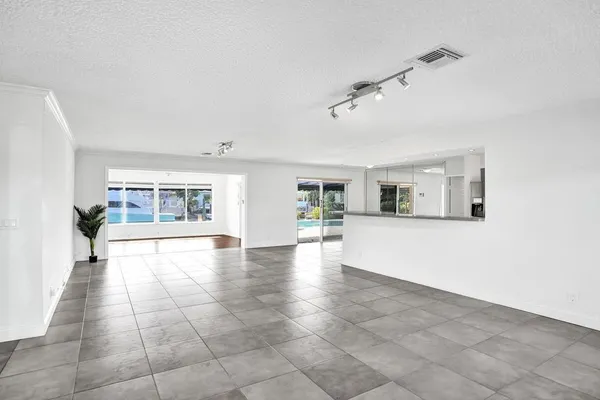 $5,000 | 2632 Southeast 10th Court, Pompano Beach, FL 33062