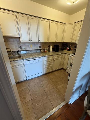910 Chartres Street, Unit 3B New Orleans, LA 70116 - Photo 10 of 22
