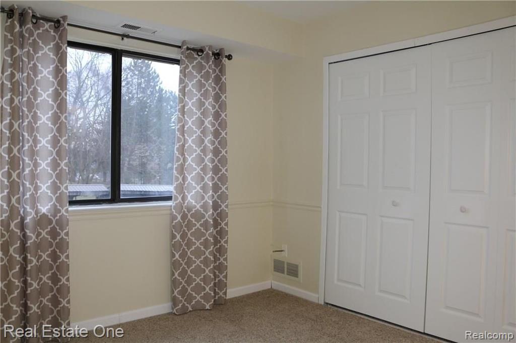 30038 West 12 Mile Road, Unit 42 Farmington, MI 48334 - Photo 14 of 23