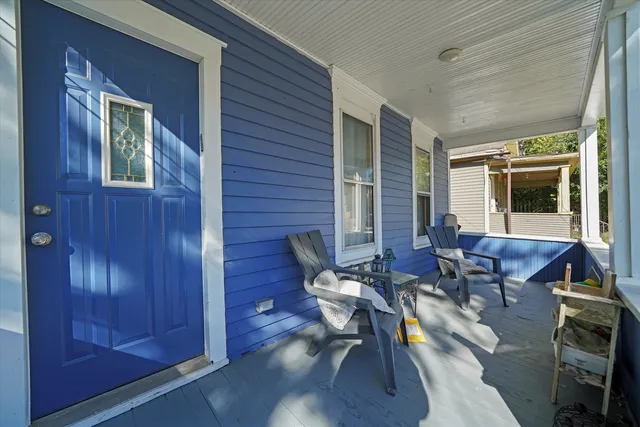 $209,000 | 262 Bartlett Place, Elgin, IL 60120