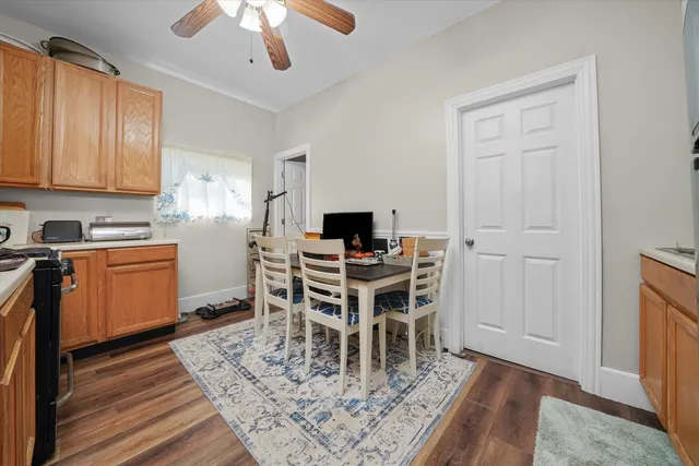 $209,000 | 262 Bartlett Place, Elgin, IL 60120