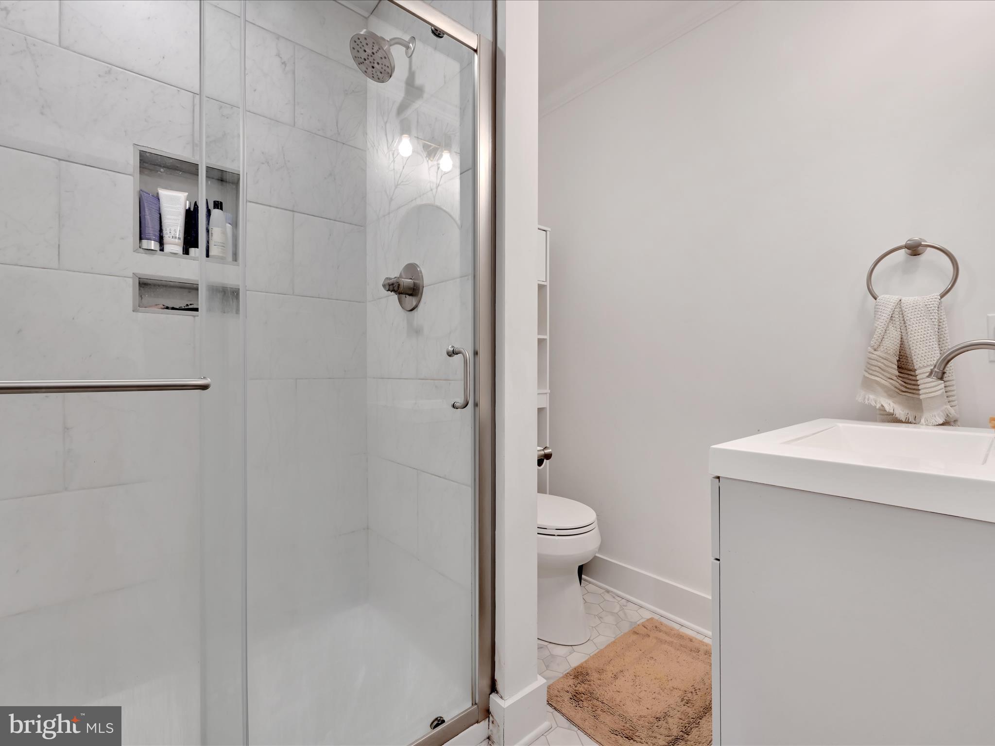 320 Elm Street Lebanon, PA 17042 - Photo 20 of 44 a bathroom with a toilet sink and shower