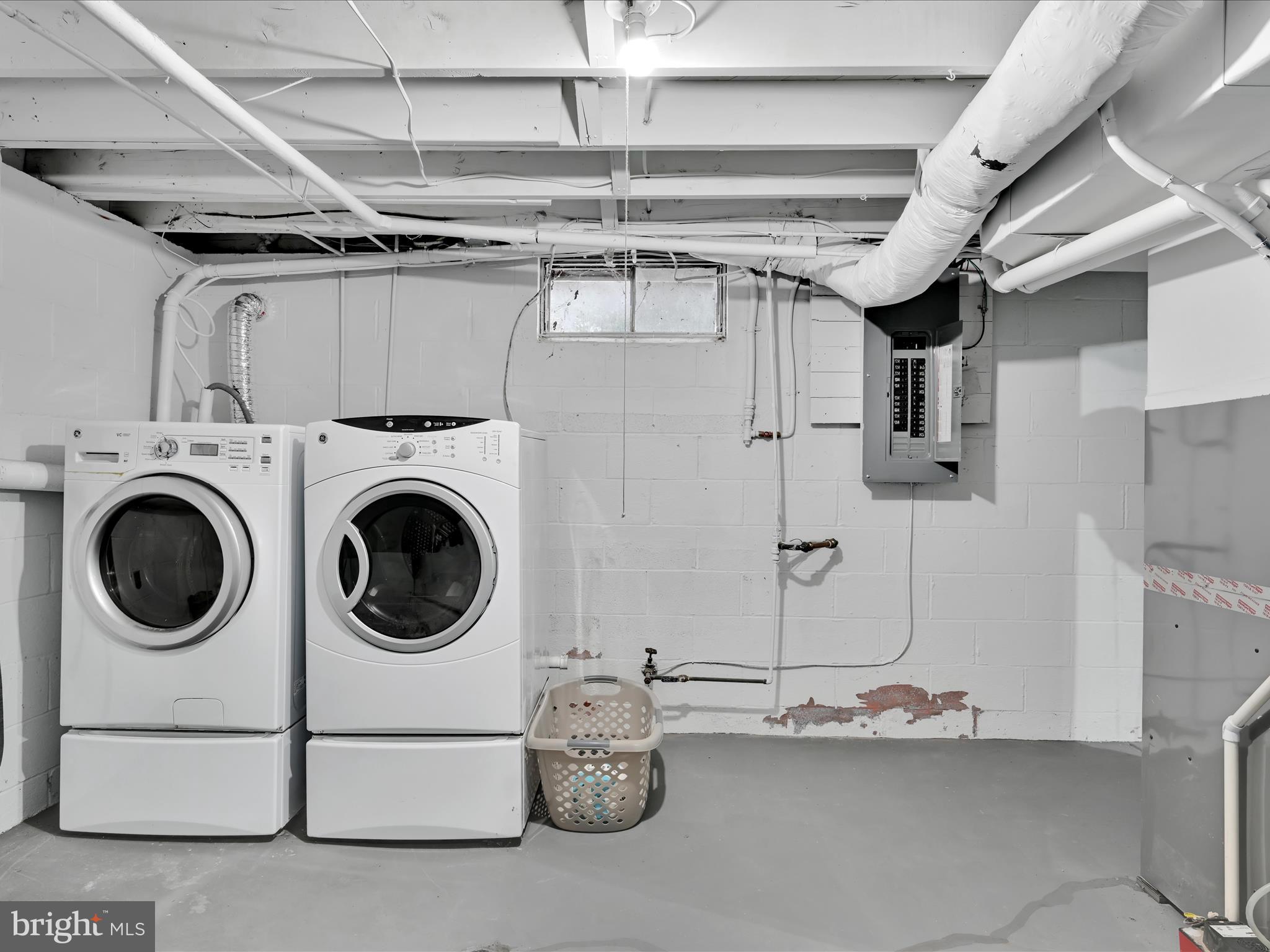 320 Elm Street Lebanon, PA 17042 - Photo 32 of 44 a utility room with dryer and washer