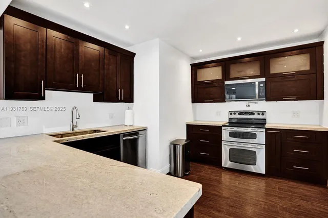 $4,400 | 6871 Southwest 50th Terrace, Miami, FL 33155