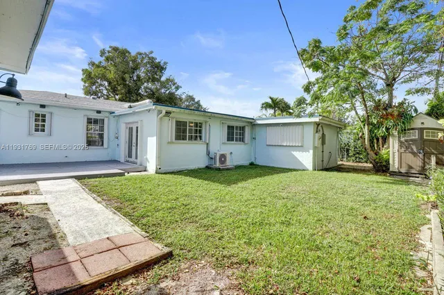 $4,400 | 6871 Southwest 50th Terrace, Miami, FL 33155