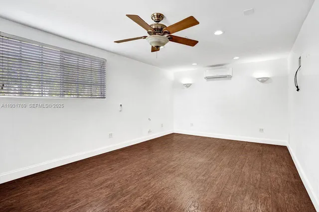 $4,400 | 6871 Southwest 50th Terrace, Miami, FL 33155