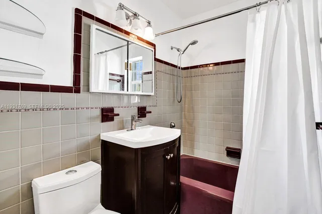 $4,400 | 6871 Southwest 50th Terrace, Miami, FL 33155