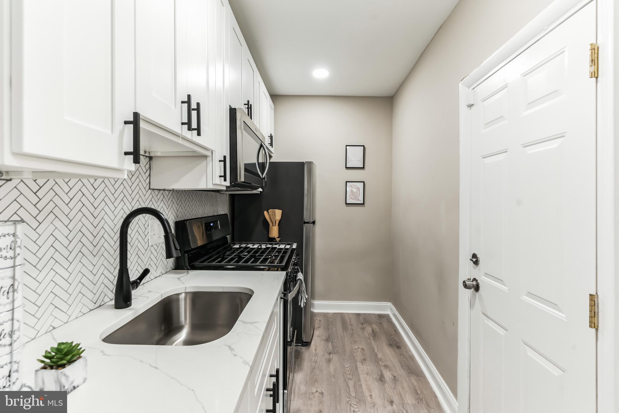 189 Tiber Street Philadelphia, PA 19140 - Photo 10 of 31