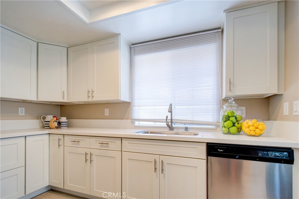 31 Hemlock Rancho Santa Margarita, CA 92688 - Photo 15 of 38