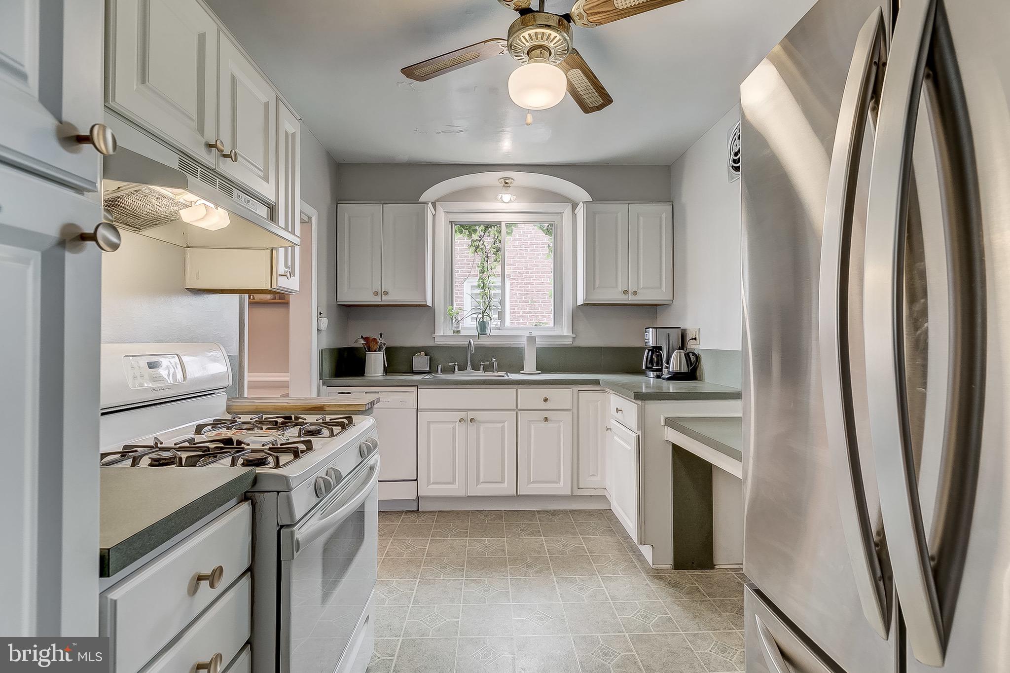 3046 Parktowne Road Baltimore, MD 21234 - Photo 8 of 40 Kitchen