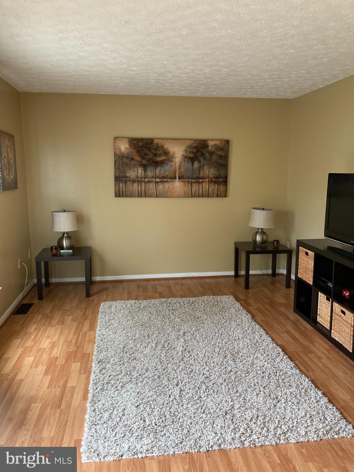 190 Farm Road Aberdeen, MD 21001 - Photo 3 of 21 Living room