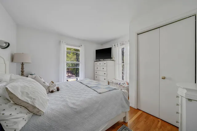 $1,150,000 | 28 Huntting Road, East Hampton, NY 11937