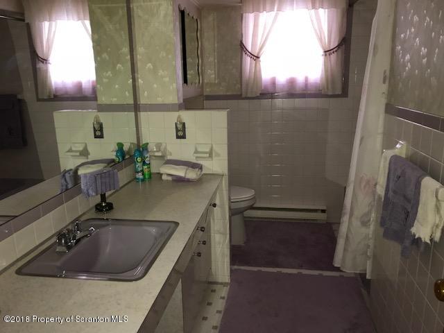 101 Hillcrest Road Moscow, PA 18444 - Photo 8 of 11 Gallery Image 8