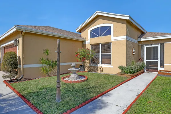 $3,300 | 6817 Barnwell Drive, Boynton Beach, FL 33437