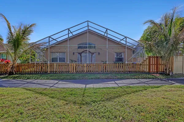 $3,300 | 6817 Barnwell Drive, Boynton Beach, FL 33437