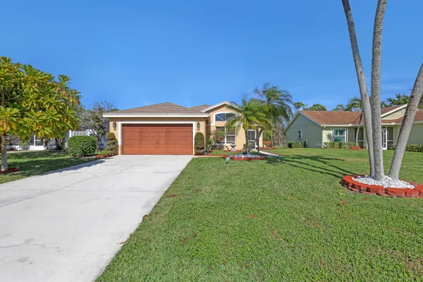 $3,300 | 6817 Barnwell Drive, Boynton Beach, FL 33437