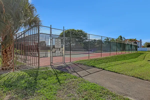 $3,300 | 6817 Barnwell Drive, Boynton Beach, FL 33437
