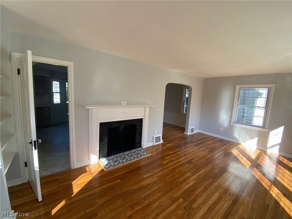 3605 Tullamore Road Cleveland, OH 44118 - Photo 5 of 19