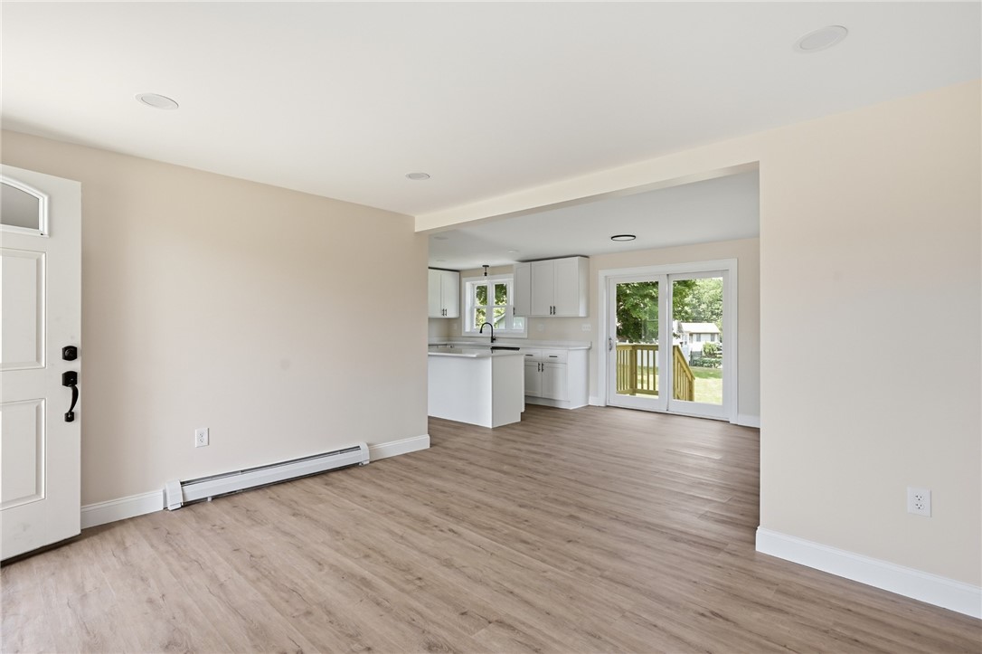 533 Scituate Avenue Cranston, RI 02921 - Photo 18 of 44