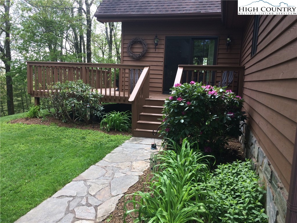 276 Locust Point Drive Boone, NC 28607 - Photo 3 of 29 Gallery Image 3