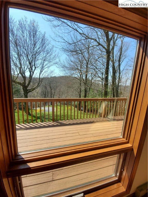 276 Locust Point Drive Boone, NC 28607 - Photo 8 of 29 Gallery Image 8