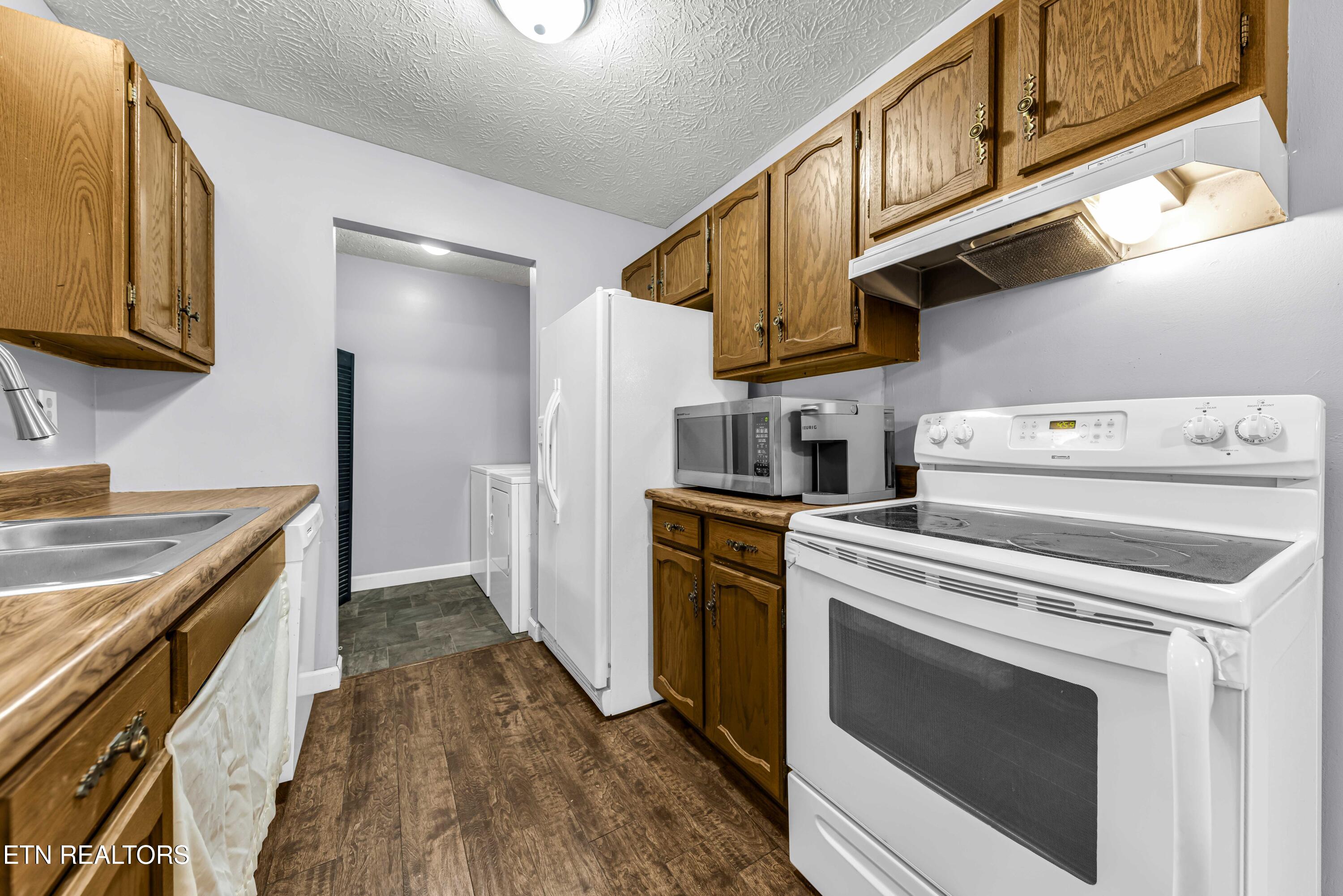 921 Chris Road Strawberry Plains, TN 37871 - Photo 20 of 21 CHR_1739