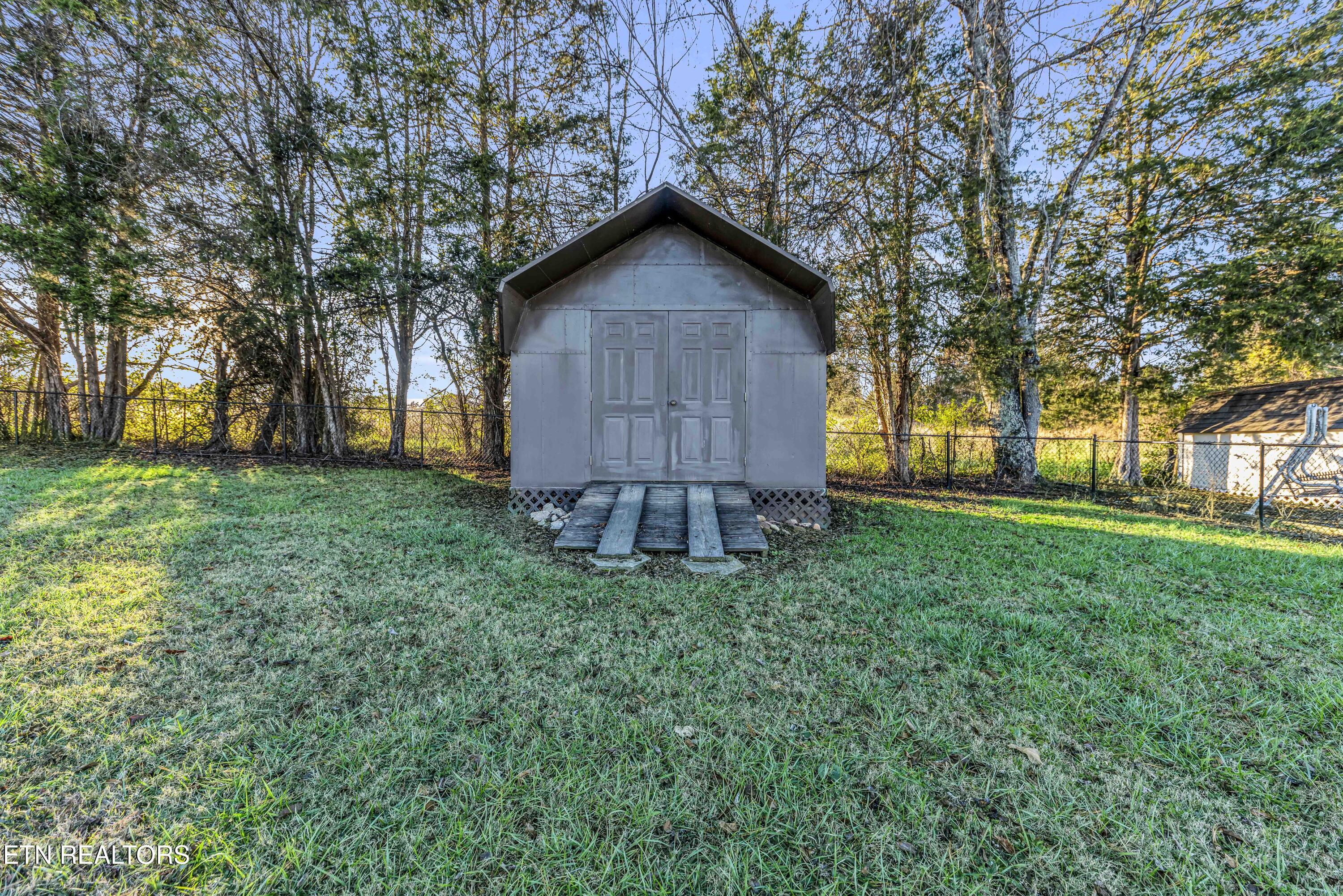 921 Chris Road Strawberry Plains, TN 37871 - Photo 5 of 21 CHR_1679